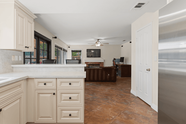 3806 Lost Springs Dr, Calabasas, CA