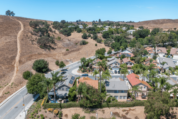 3806 Lost Springs Dr, Calabasas, CA
