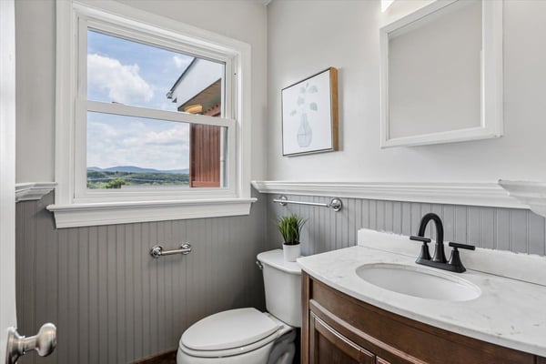 205 S Shenandoah Ave, Front Royal, VA