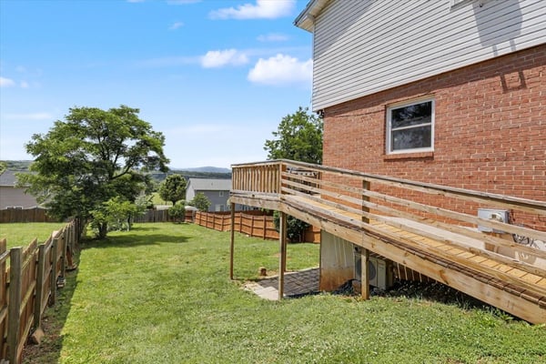 205 S Shenandoah Ave, Front Royal, VA