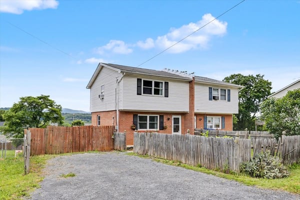 205 S Shenandoah Ave, Front Royal, VA