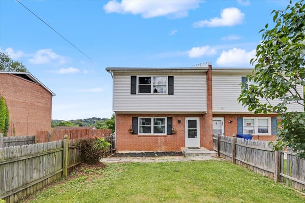 205 S Shenandoah Ave, Front Royal, VA
