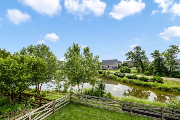 41833 Walden Knoll Ct, Aldie, VA