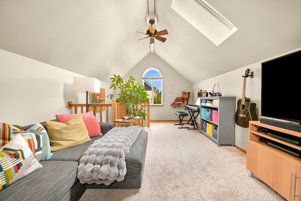 Incredibly versatile bonus room with it's own Samsung mini-split, vaulted ceilings, skylight, and deck!