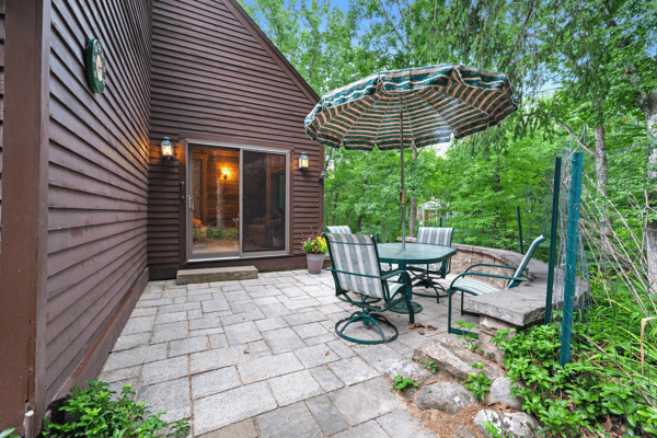 9 Checkerberry Ln, Bedford, NH
