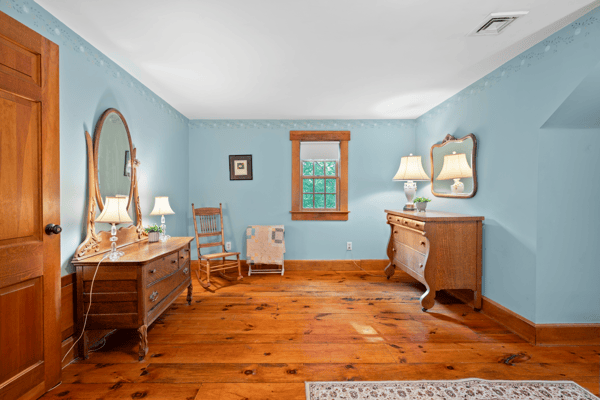 9 Checkerberry Ln, Bedford, NH