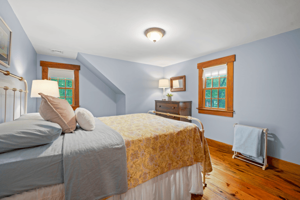 9 Checkerberry Ln, Bedford, NH