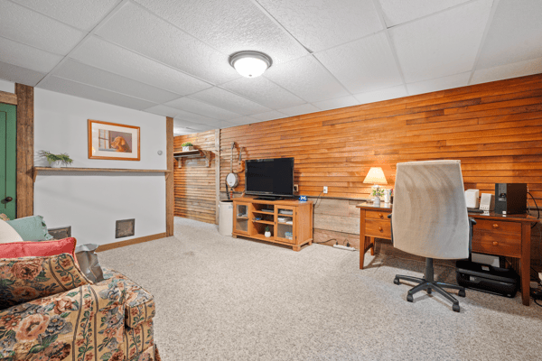 9 Checkerberry Ln, Bedford, NH