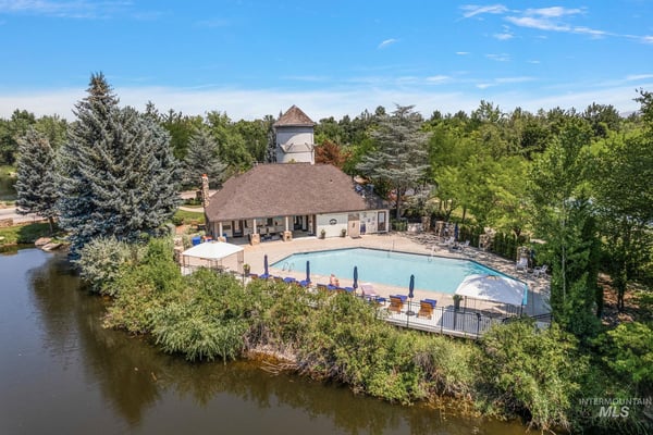 576 E Riverchase Way, Eagle, ID