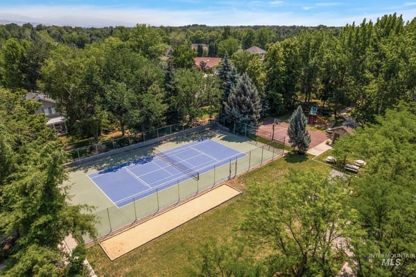 576 E Riverchase Way, Eagle, ID