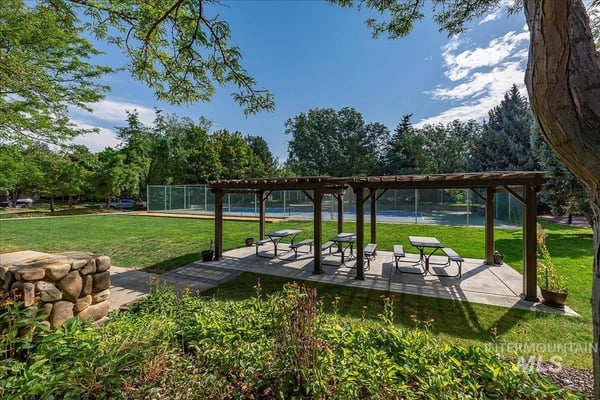 576 E Riverchase Way, Eagle, ID