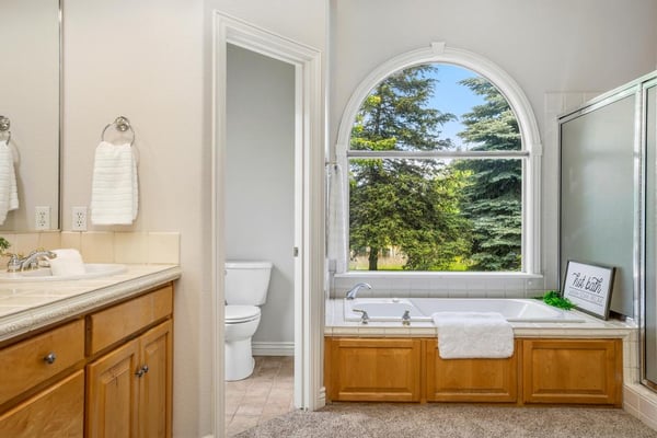 576 E Riverchase Way, Eagle, ID