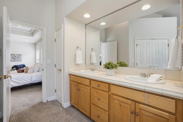 576 E Riverchase Way, Eagle, ID