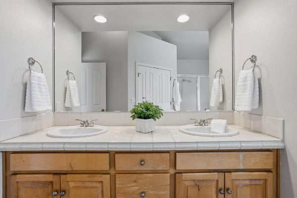 576 E Riverchase Way, Eagle, ID