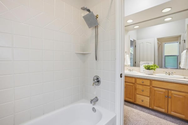 576 E Riverchase Way, Eagle, ID