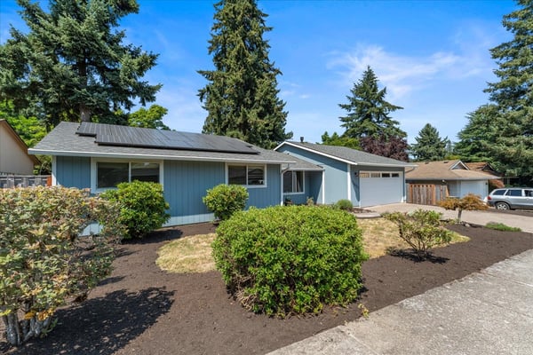 12025 SW Springwood Dr, Tigard, OR