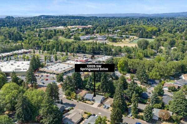 12025 SW Springwood Dr, Tigard, OR