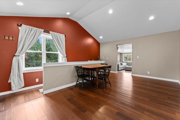 16366 Front Ave, Oregon City, OR
