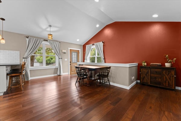 16366 Front Ave, Oregon City, OR