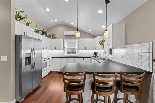 16366 Front Ave, Oregon City, OR