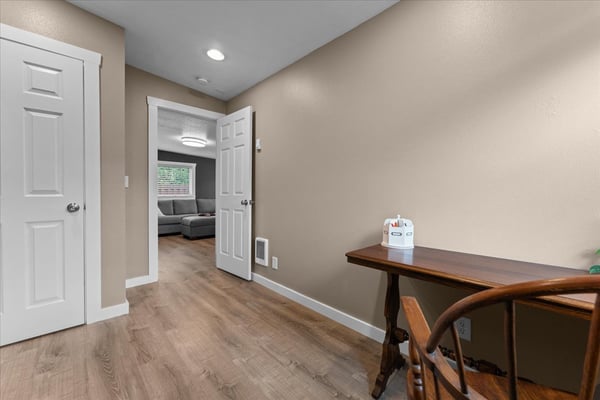 16366 Front Ave, Oregon City, OR