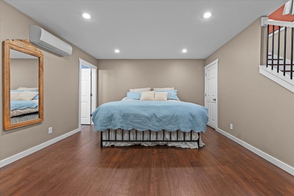 16366 Front Ave, Oregon City, OR