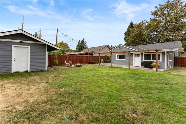 16366 Front Ave, Oregon City, OR
