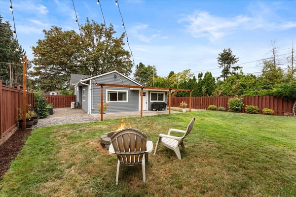 16366 Front Ave, Oregon City, OR