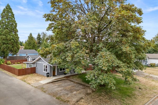 16366 Front Ave, Oregon City, OR