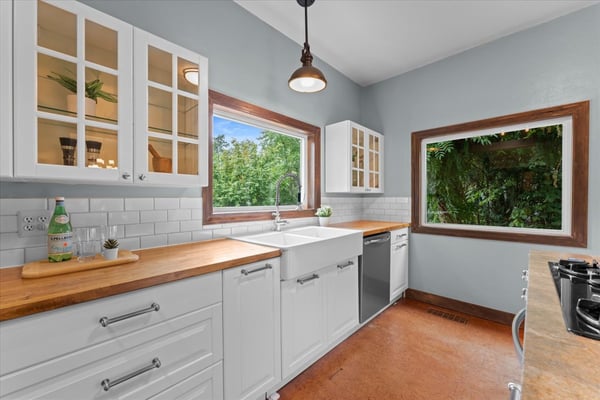 12260 SW Butner Road, Portland, OR
