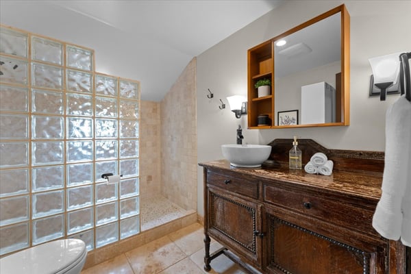 12260 SW Butner Road, Portland, OR