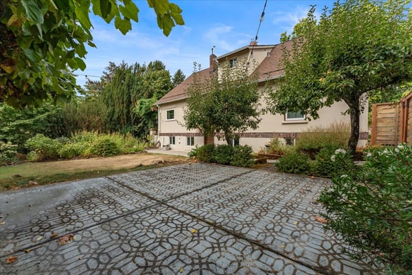 12260 SW Butner Road, Portland, OR