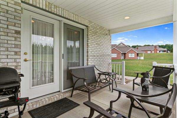 502 Stonecliff Ln, Butler, PA