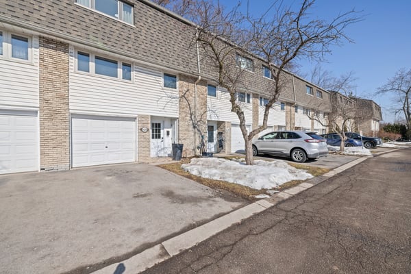 1270 Gainsborough Dr, 9, Oakville, ON