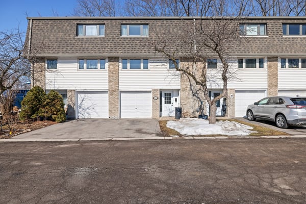 1270 Gainsborough Dr, 9, Oakville, ON