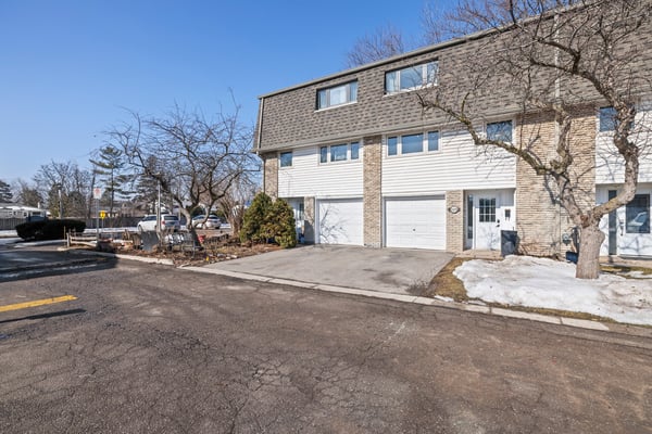 1270 Gainsborough Dr, 9, Oakville, ON