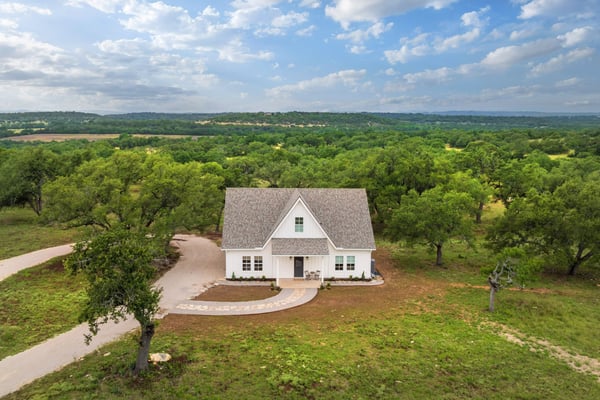 105 Colette Ln, Blanco, TX