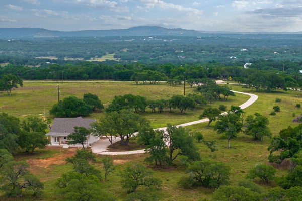 105 Colette Ln, Blanco, TX