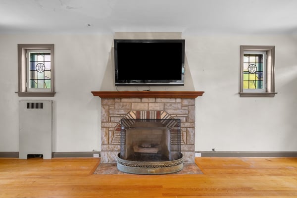 7332 Country Club DR, Saint Louis, MO
