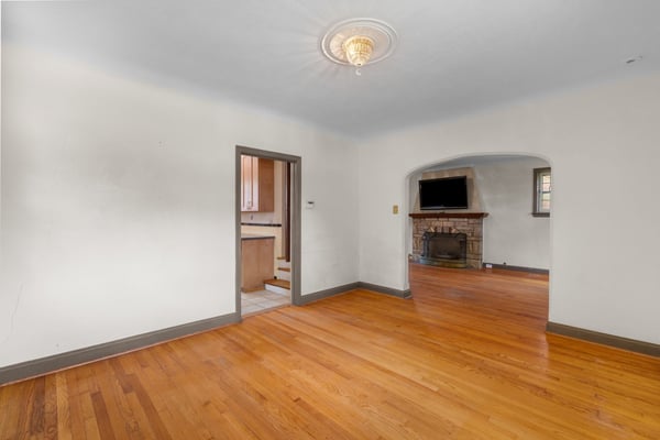 7332 Country Club DR, Saint Louis, MO
