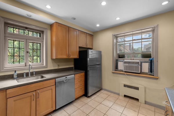 7332 Country Club DR, Saint Louis, MO