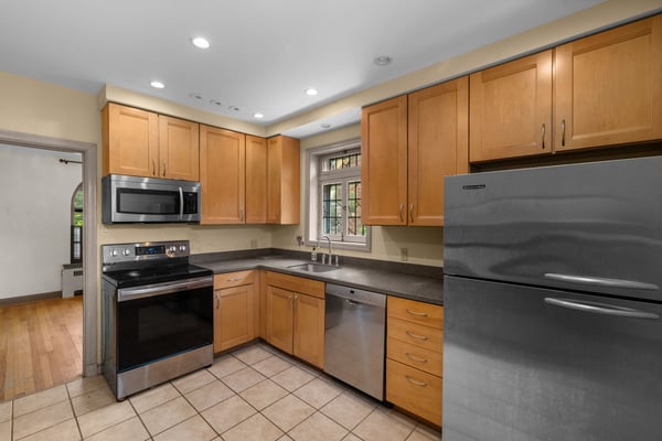 7332 Country Club DR, Saint Louis, MO