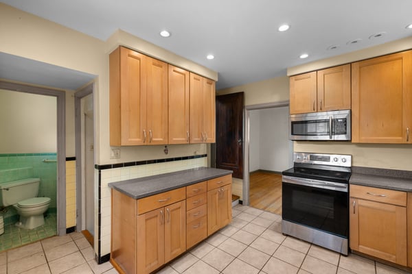 7332 Country Club DR, Saint Louis, MO