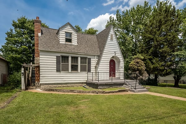 817 Abston Ave, Ferguson, MO
