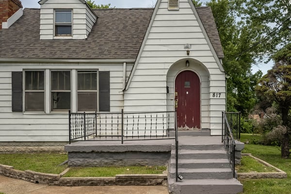 817 Abston Ave, Ferguson, MO