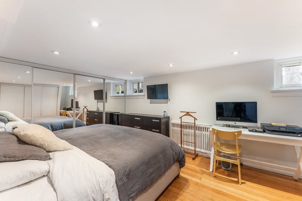 227 Ava Rd, York, ON