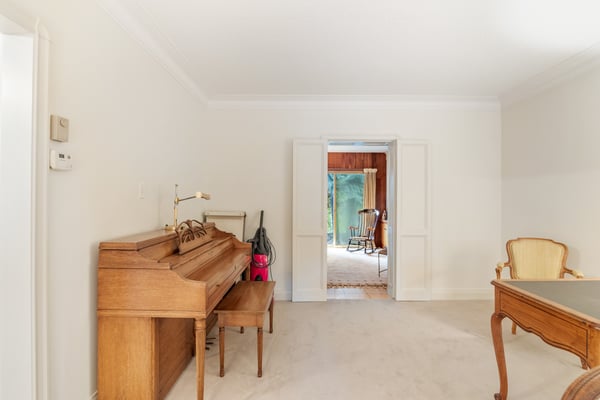 46 Ridge Hill Dr, Toronto, ON