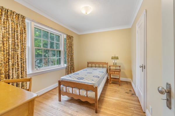 46 Ridge Hill Dr, Toronto, ON