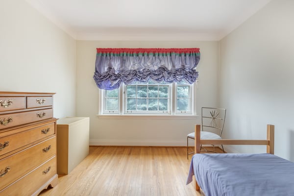 46 Ridge Hill Dr, Toronto, ON