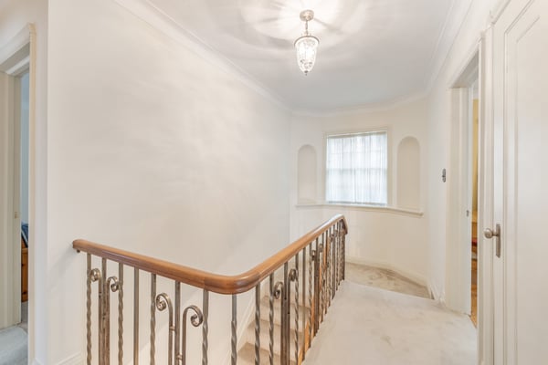 46 Ridge Hill Dr, Toronto, ON